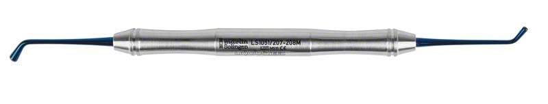 Zahnärztliches Instrument LiquidSteel®PolyFill Plasma+® mit gebogenem Arbeitsende.