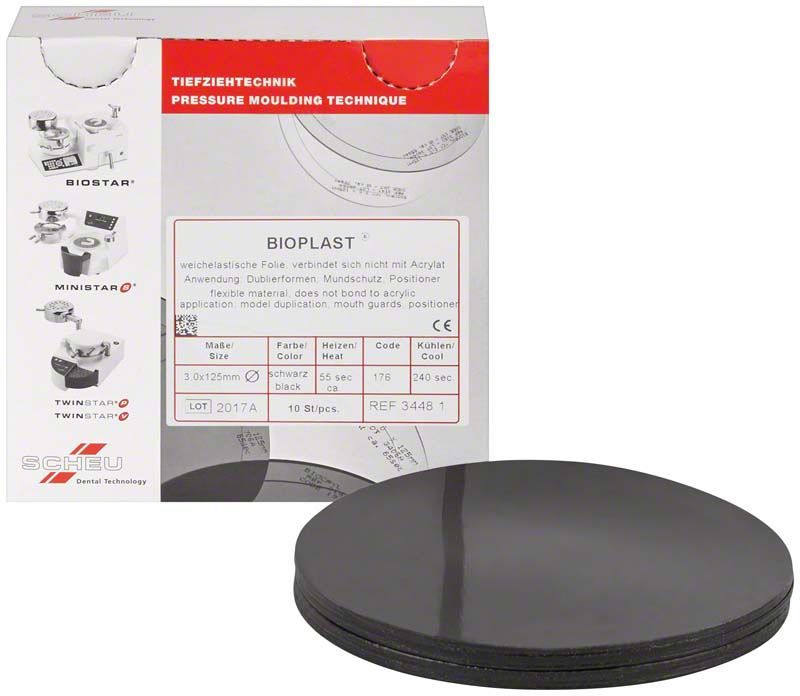 Weichelastische, schwarze Tiefziehfolien BIOPLAST® Color 3,0mm vor Produktverpackung.