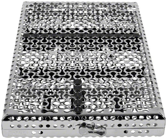 Schwarze chirurgische Kassette IMS Kassette Signature DIN aus Metall.