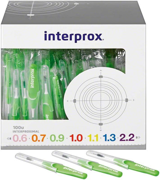interprox® Box micro grün mit grünen Interdentalbürsten und Verpackungsgrafik