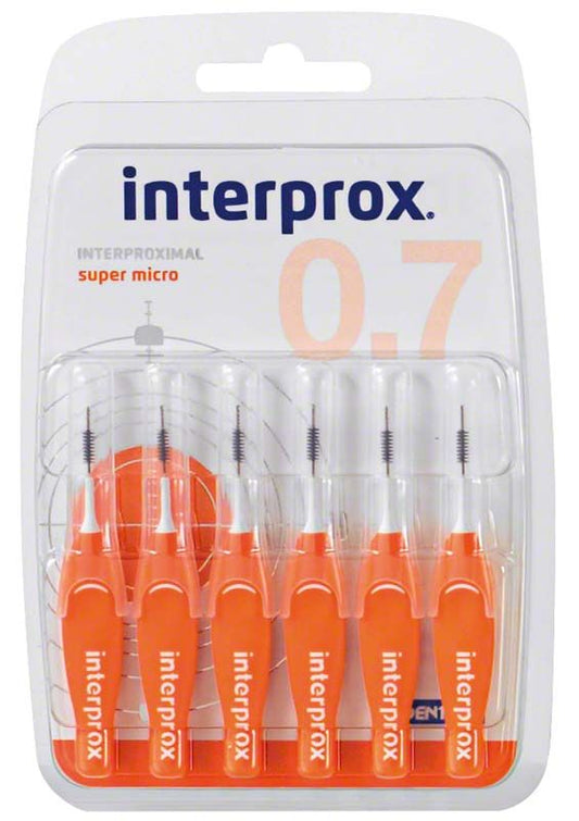 Interprox® Praxisbox mit orangen Interdentalbürsten in Größe 0,7 mm.
