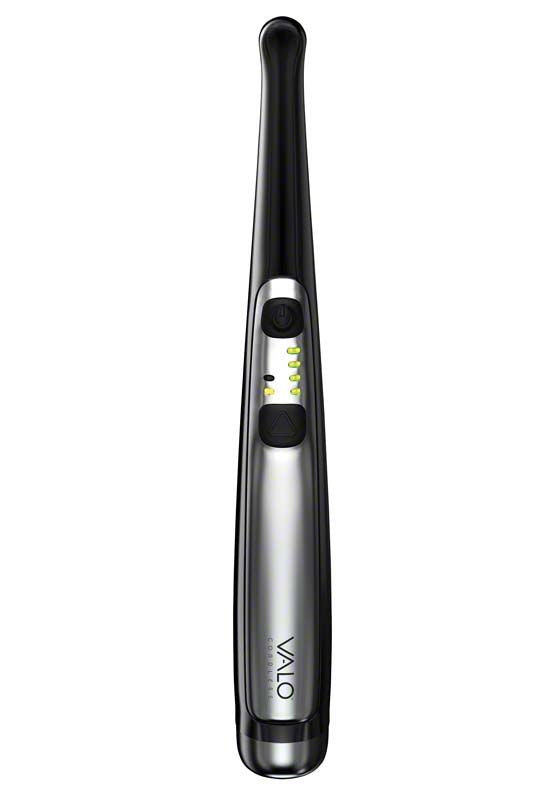 VALO Grand Cordless Schwarz LED-Polymerisationsleuchte mit Bedientasten und 12 mm-Linse.