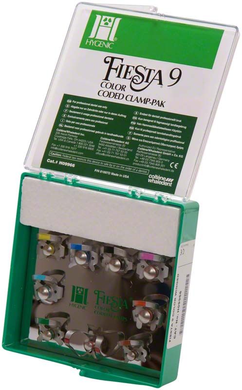 Hygienic® Fiesta® Flügelklammernset in geöffneter grüner Verpackung mit farbcodierten Klammern.