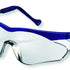 Blaue uvex iSpec Flexi Fit II Schutzbrille mit kratzfester Beschichtung.