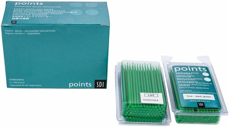 Dunkelgrüne Points Applikatoren für den dentalen Einsatz in Verpackung.