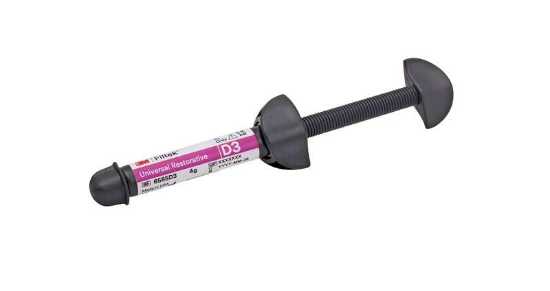 Filtek™ Universal Restorative Spritze D3 mit schwarzem Kolben und Etikett.
