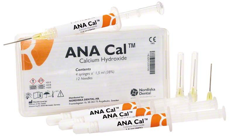 ANA Cal™ Calciumhydroxid-Spritzen mit Zubehör und Verpackung.