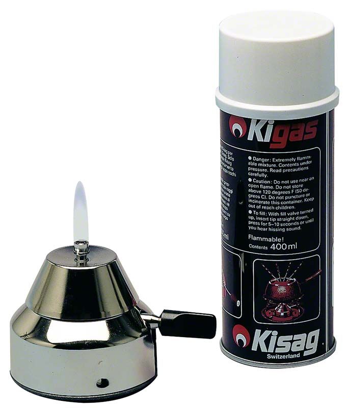 Kisag Gas Nachfüllflasche 400ml neben Brenner mit Flamme.