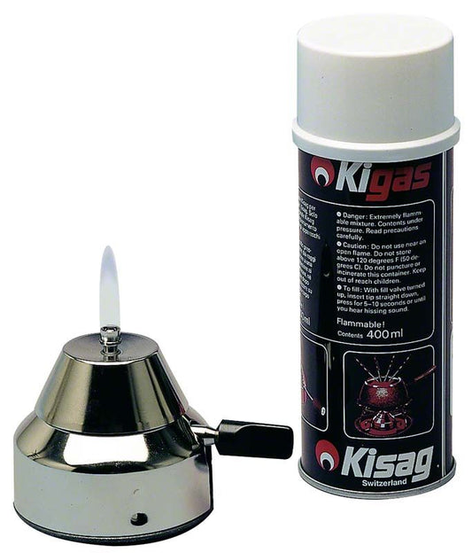 Kisag Gas Nachfüllflasche 400ml neben Brenner mit Flamme.