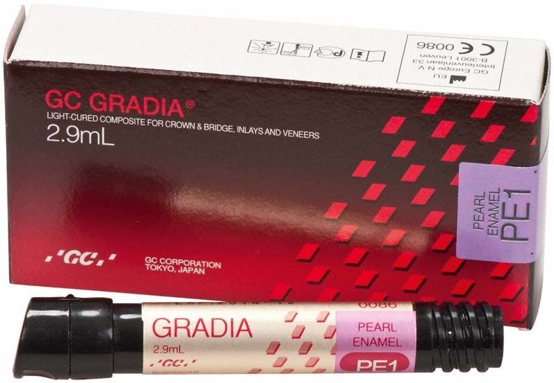 Gradia Pearl Enamel PE1 in 2,9 ml Tube mit Verpackung.