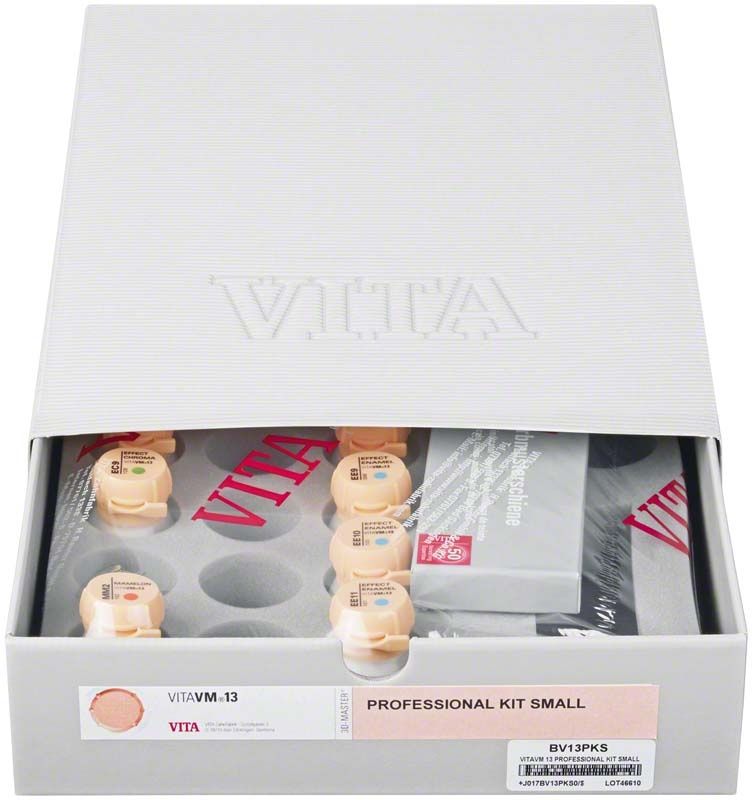 VITAVM®13 PROFESSIONAL KIT SMALL mit Zahntechniker-Materialien in geöffneter Verpackung