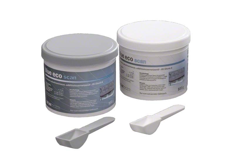 Blue Eco scan Labor-Knetmasse in Standardverpackung mit zwei Kunststoffspateln.