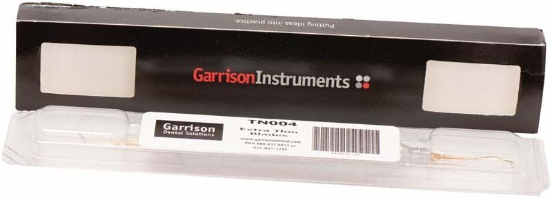 Titan Composite-Instrument extradünn in transparenter Verpackung mit schwarzer Kartonhülle.