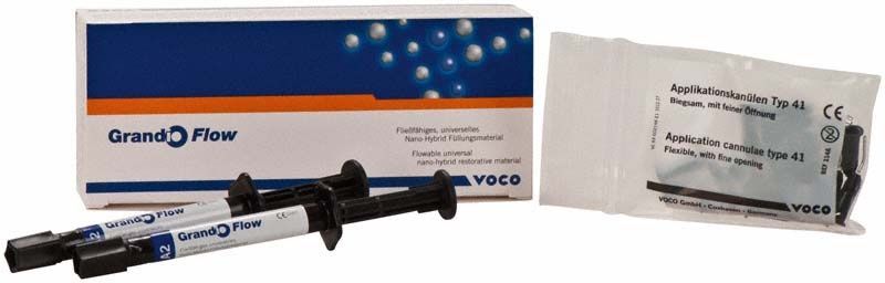 Grandio® Flow Spritzen A2 mit Verpackung und Applikationskanülen.