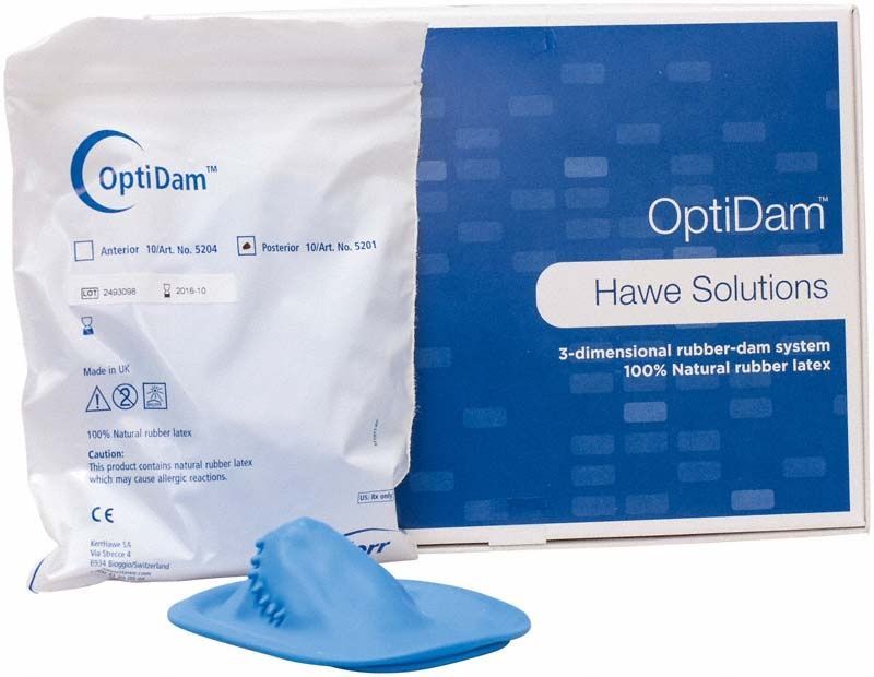 Optidam Posterior 60er mit Verpackung und blauer Kofferdam im Vordergrund.