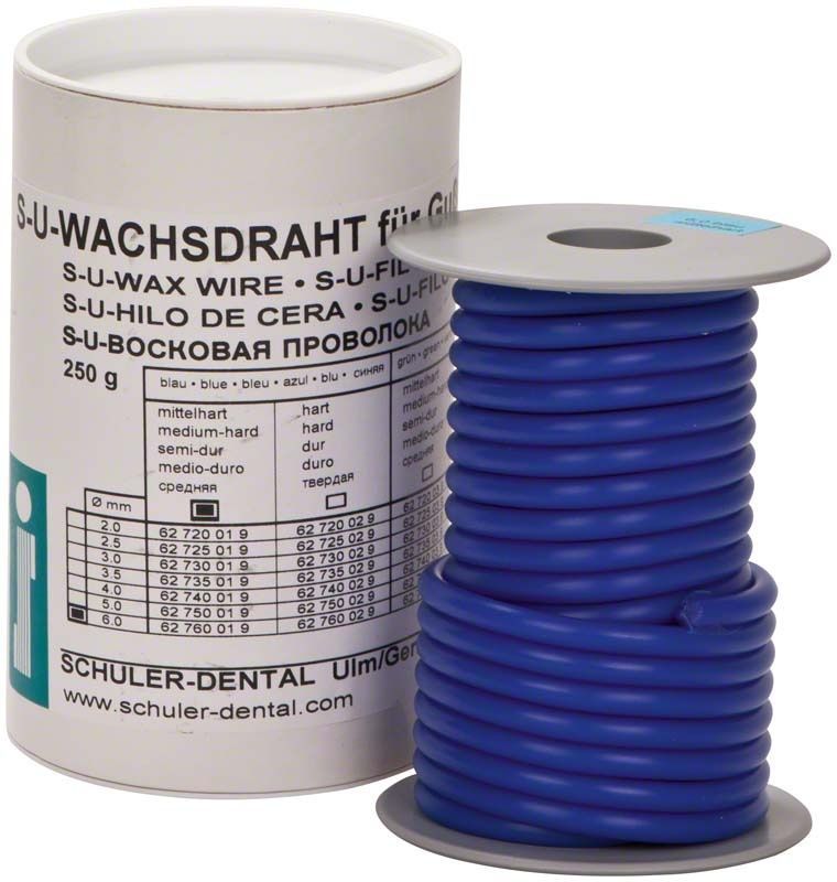 S-U-Wachsdraht blau mittelhart Ø 6,0mm auf Spule vor Verpackung.
