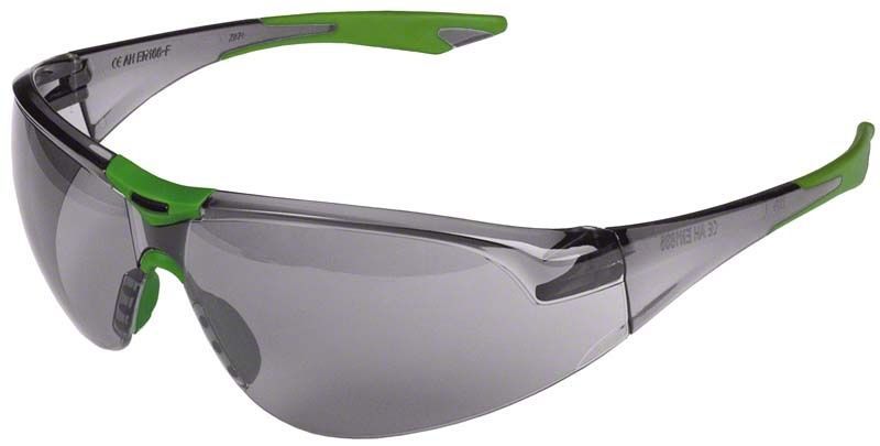 Anti-Fog Schutzbrille mit grünen Bügeln und rauchgrauen Gläsern.