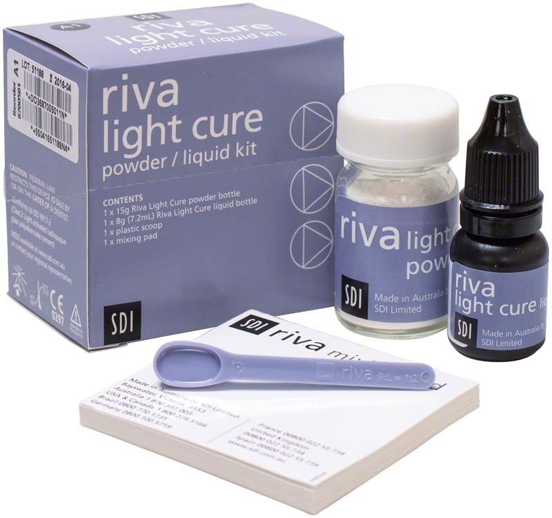 Riva Light Cure Kit A1 mit Pulver, Flüssigkeit und Zubehör.