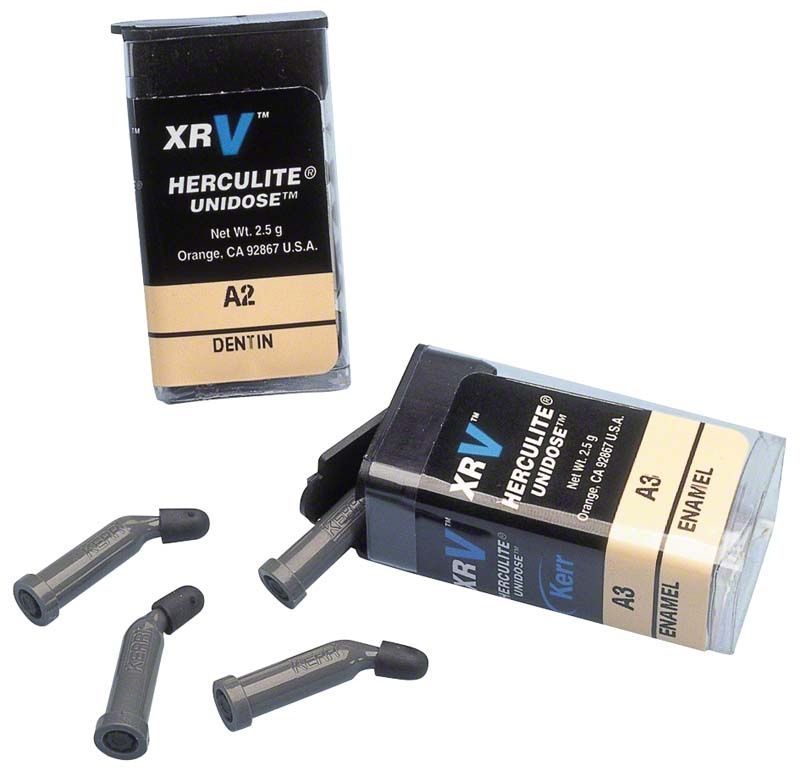 Herculite XRV Dentin Spritze C1 in Verpackung mit Kappen.