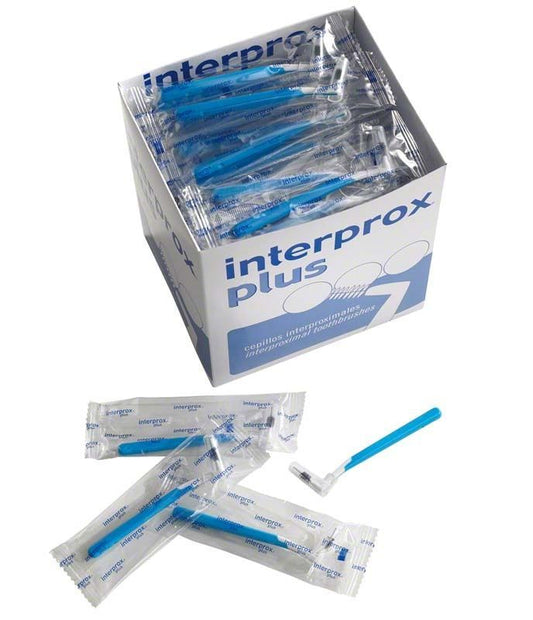 Interdentalbürsten interprox® plus Box konisch in blauer Farbe mit Verpackung.