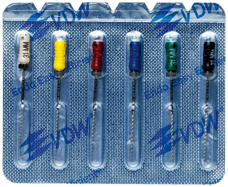 K-Bohrer 31mm Gr. 015-040 in Blisterverpackung mit farbigen Griffen.