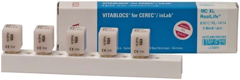 Vitablocs RealLife MC XL RL-14/14 0M1C auf weißer Halterung.