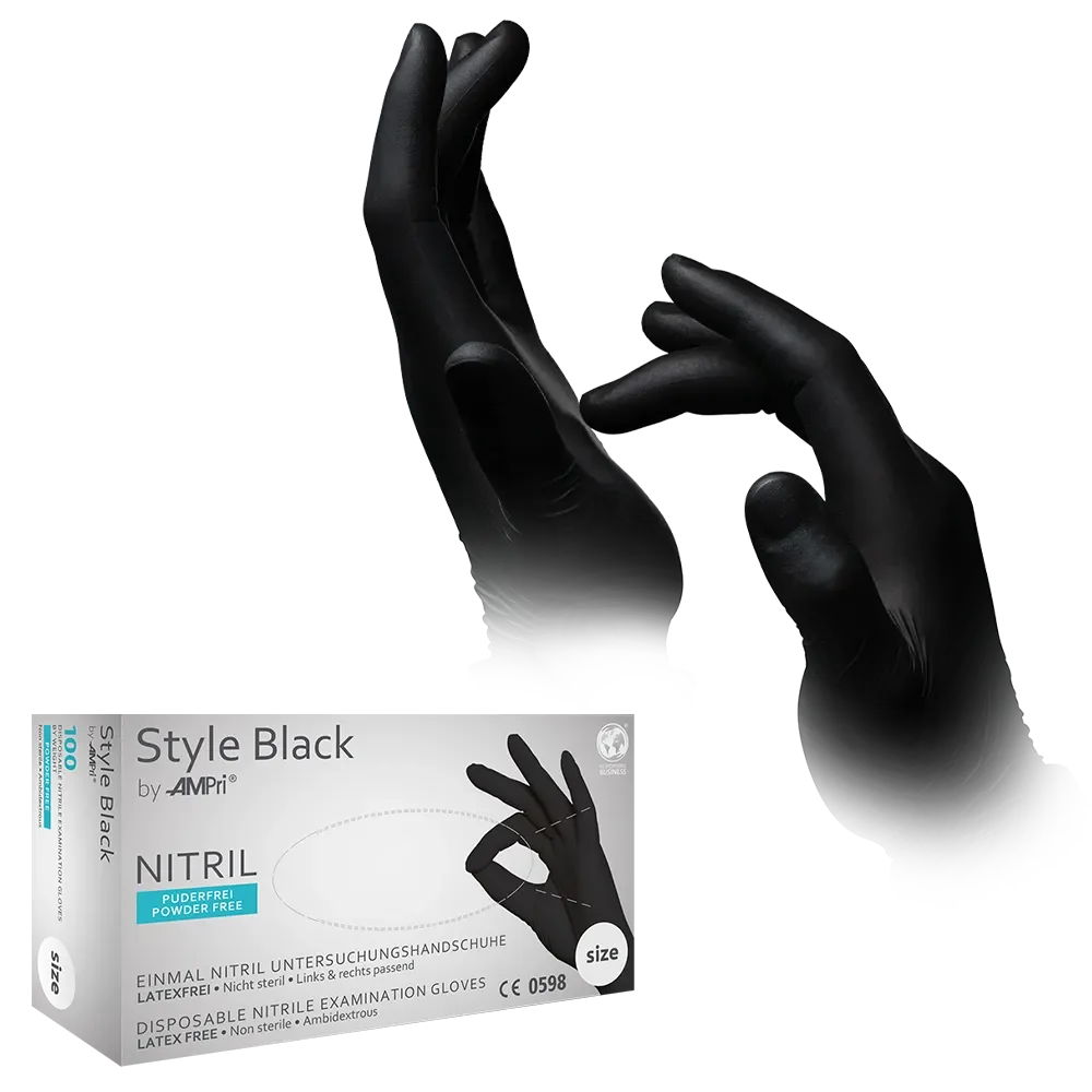 Schwarze Nitrilhandschuhe von AMPri, getragen, mit Verpackung im Hintergrund.