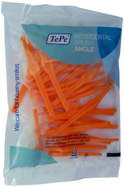 TePe Angle™ Interdentalbürsten, rot, in transparenter Kunststoffverpackung.