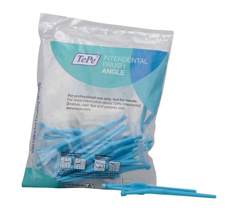 TePe Angle™ Interdentalbürsten, blau, in transparenter Kunststoffverpackung.