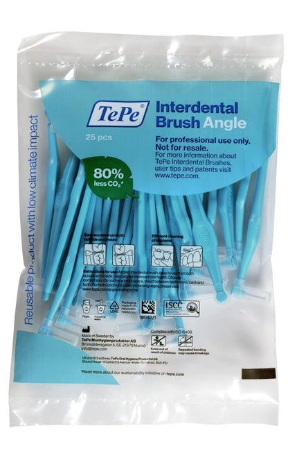 TePe Angle™ Interdentalbürste, gelb, Detailansicht des abgewinkelten Bürstenkopfes.
