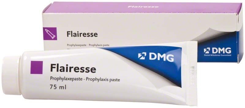 Flairesse Prophylaxepaste Tube und Verpackung mit DMG-Logo.