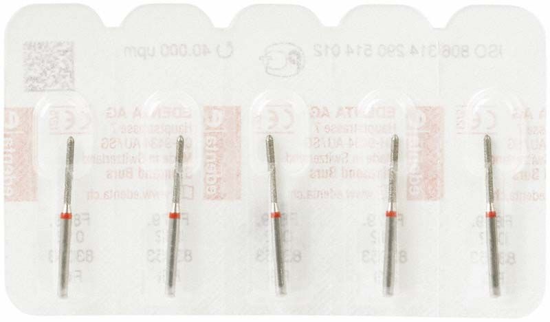 Diamantschleifer FG 879F 012 in Blisterverpackung mit rotem Ring zur Feinidentifikation.