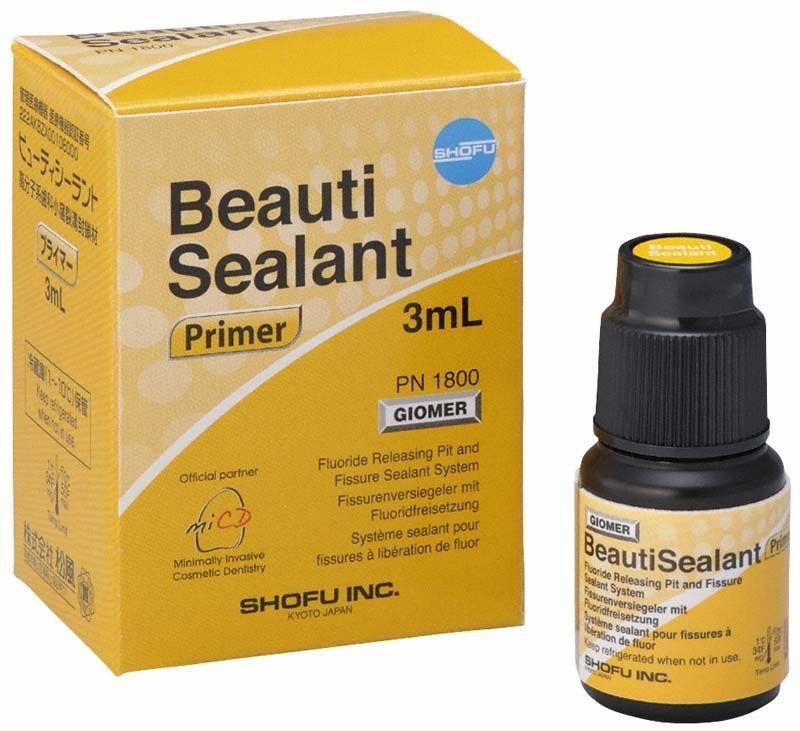 BeautiSealant Primer Fläschchen und Verpackung mit Produktinformationen.