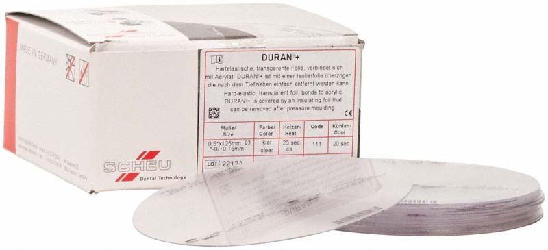 Hochwertige, transparente Tiefziehfolien DURAN®+ 0,5mm vor Verpackung.