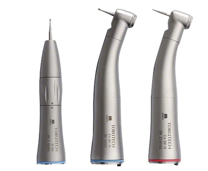 Drei TorqTech Winkelstücke mit Licht in verschiedenen Größen auf weißem Hintergrund.