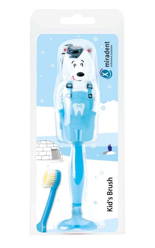 Kinderzahnbürste Bär mit blauem Griff und winterlichem Hintergrund.