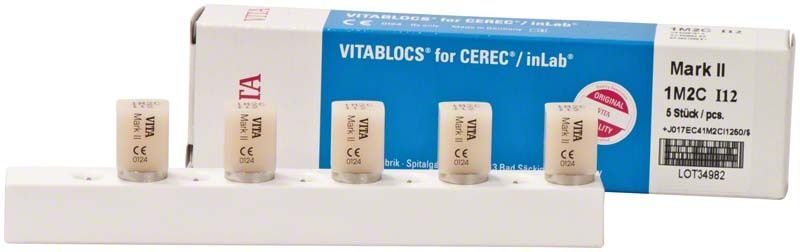VITABLOCS® Mark II I12 VITA 3D-Master 1M2C Rohlinge auf Halterung vor Verpackung.