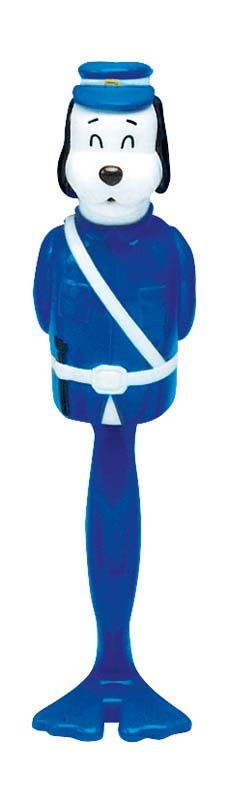 Kinderzahnbürste in Hundform mit blauem Griff und Hut.