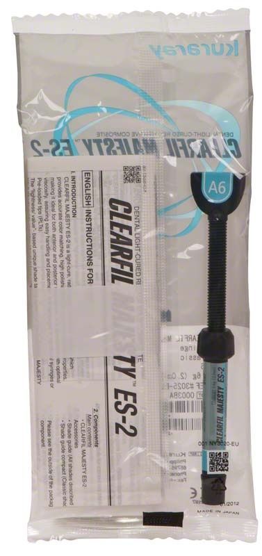 Klarsichtverpackung von Clearfil Majesty ES-2 Spritze KA6 mit Etikett.