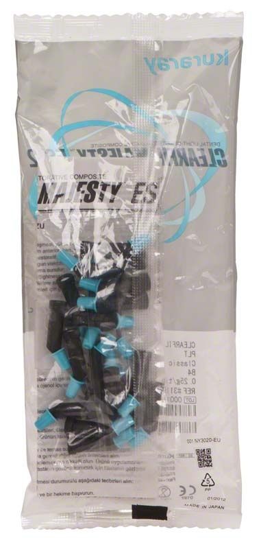 Kunststoffverpackung mit Clearfil Majesty ES-2 PLT B4 Kompositkapseln.