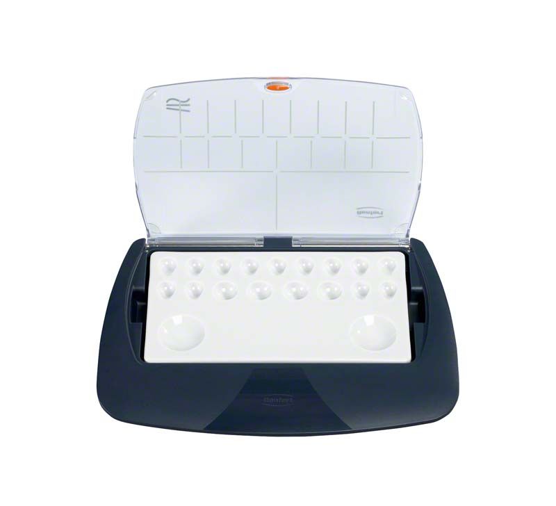 Hochwertige Keramikmischplatte mit tropfenförmigen und runden Mulden in geöffneter Aufbewahrungsbox.