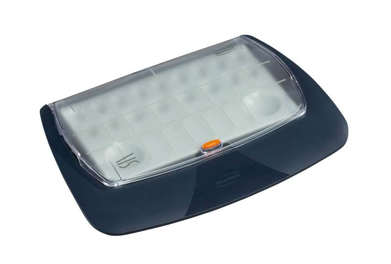 Hochwertige Keramikmischplatte in geschlossener Aufbewahrungsbox mit durchsichtigem Deckel.