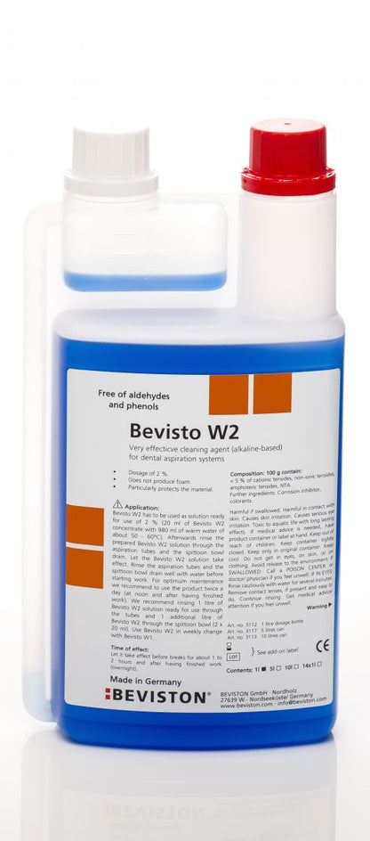 Flasche Bevisto W2 Reinigungskonzentrat mit Etikett und Dosierkammer.