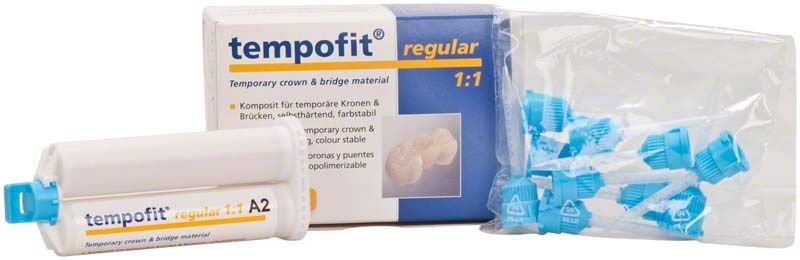 Tempofit regular Kartusche A2 mit Verpackung und blauen Mischkanülen.