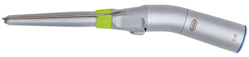 Chirurgisches Handstück Typ S-10 ohne Licht in Silberfarbe.