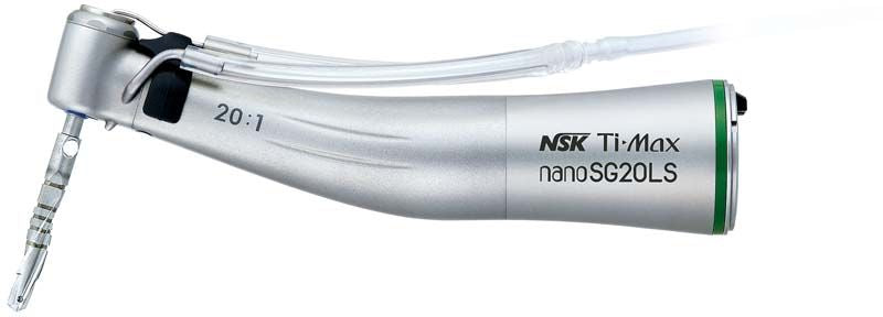 Chirurgiewinkelstück Ti-Max nano SG20LS in Silber mit grünem Ring und Licht.