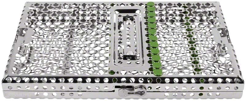 Metallischer IMS Infinity Series Container Kassette grün mit Lochmuster.