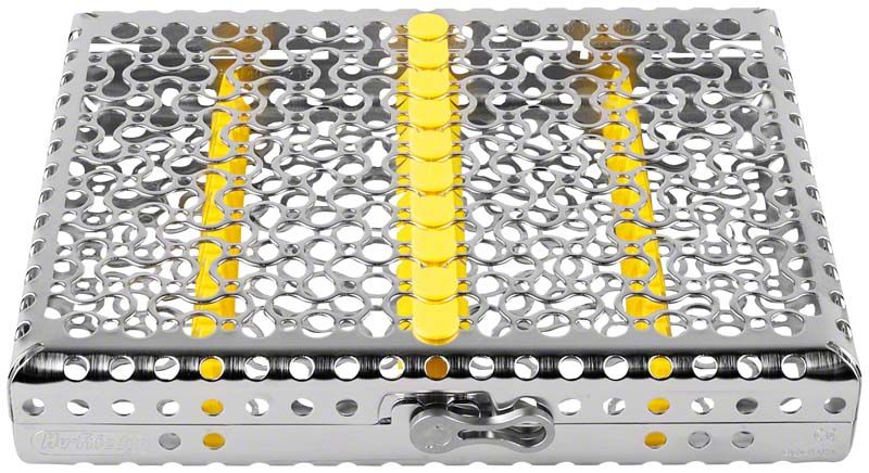 Kassette der IMS Infinity Serie 1/2 DIN mit gelben Details.