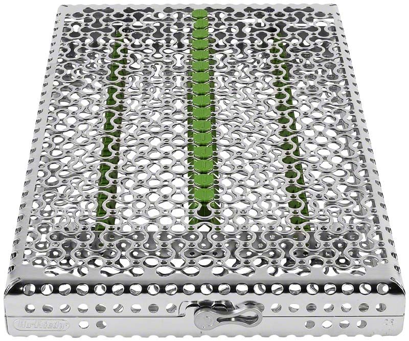 Sterilisationskassette für 16 Instrumente, silber mit grünem Einsatz.