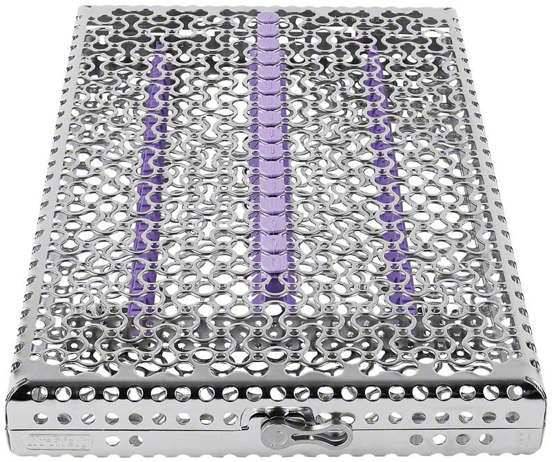 Kassette für 16 Instrumente aus Edelstahl mit lila Einsätzen.